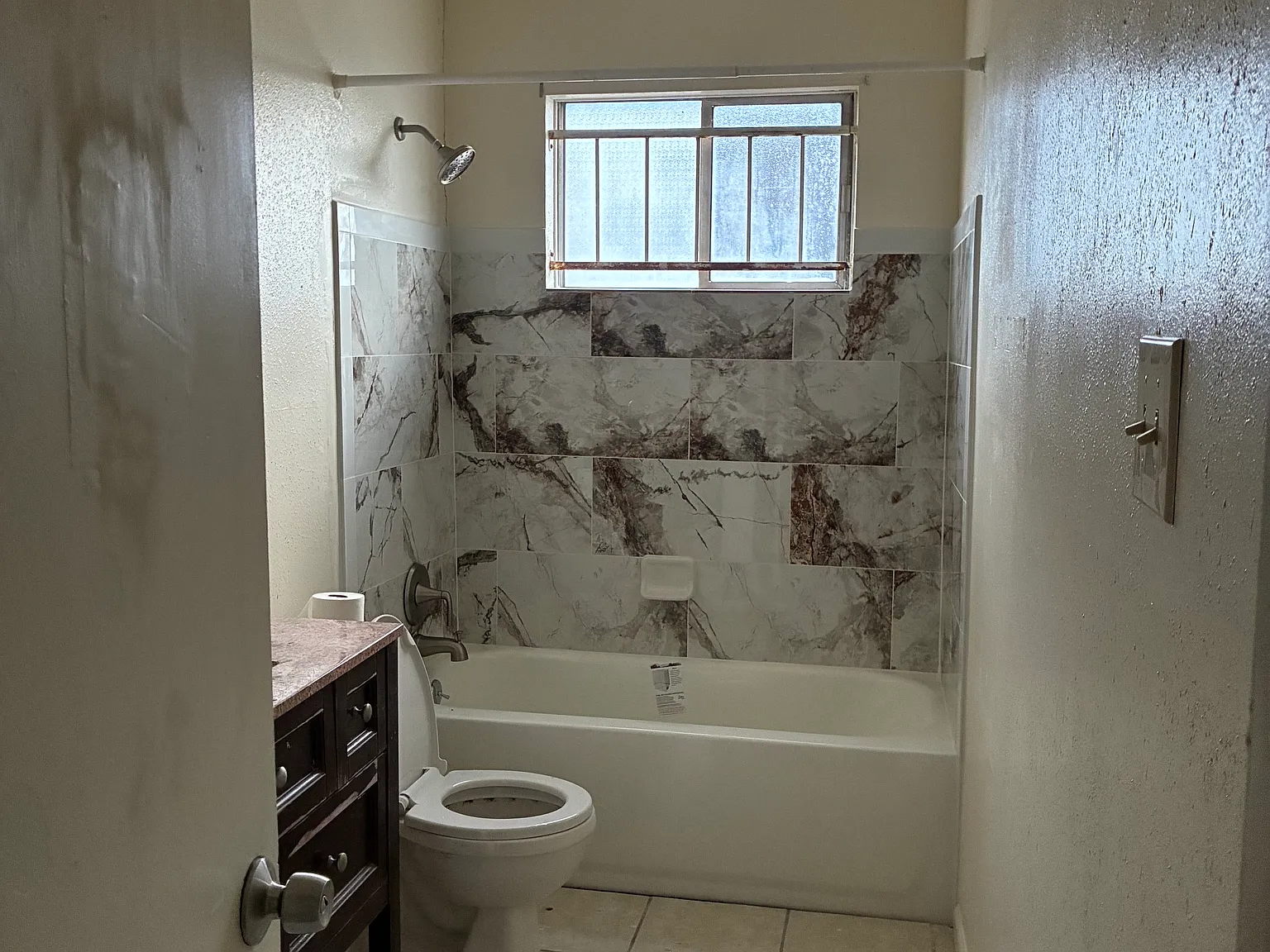 3 bed, 1250 sqft, $1,400 — Photo 4