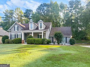 140 Lake Forest Dr, Newnan, GA