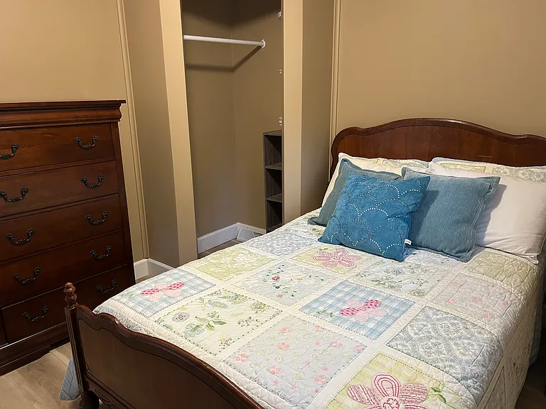 full bedroom