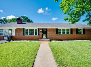 390 Hilltop Dr, Madison Heights, VA 24572