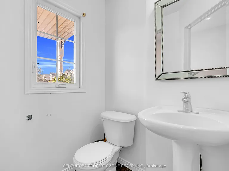 75 Benjamin Cres — Photo 20
