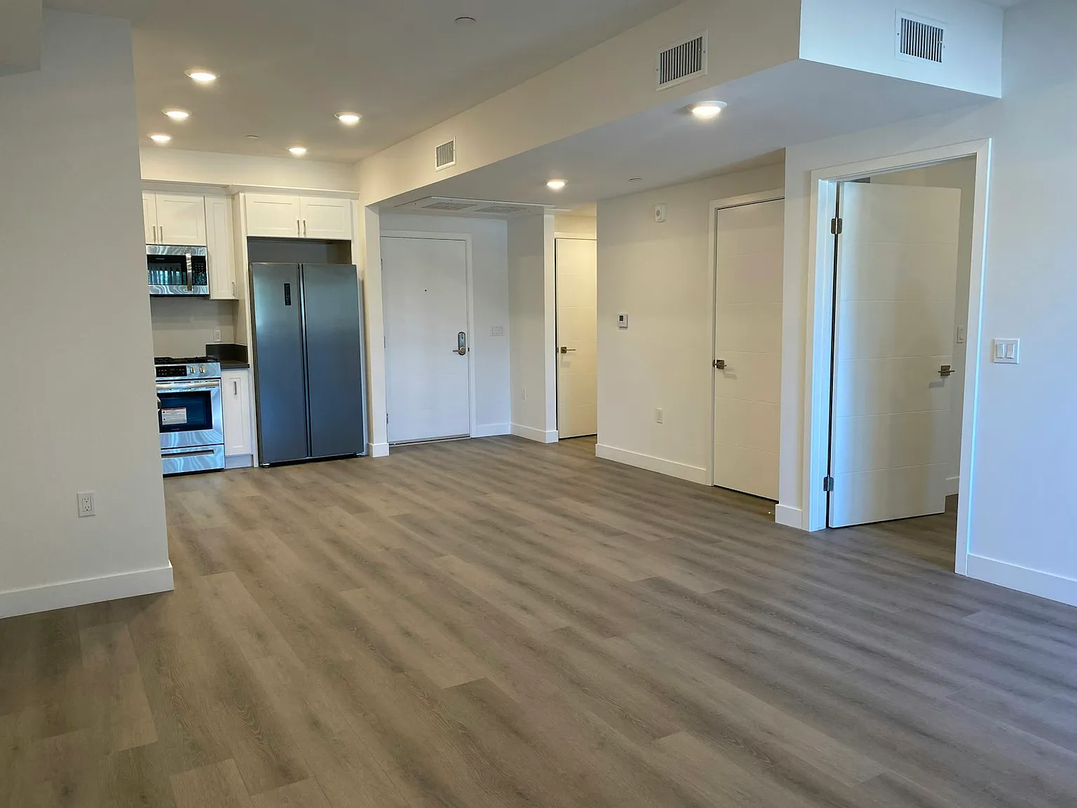 16030 Sherman Way, Unit A-1BDa — Photo 4