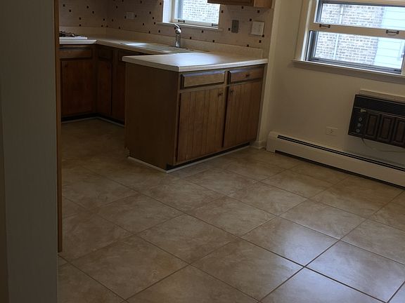 4th image of 4650 N Central Ave APT 2W