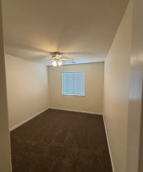 1930 Everett Ct — Photo 16