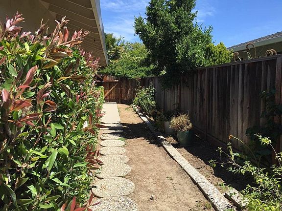 4th image of 10667 Gardena Ct