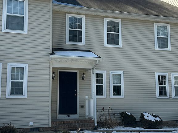 4th image of 720C Riverside Rd