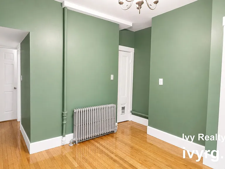 196 Dorchester St #HOUSE — Photo 11