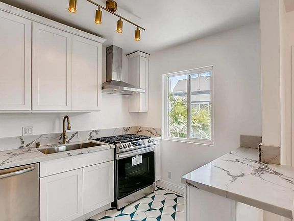 5th image of 3820 Overland Ave APT 2