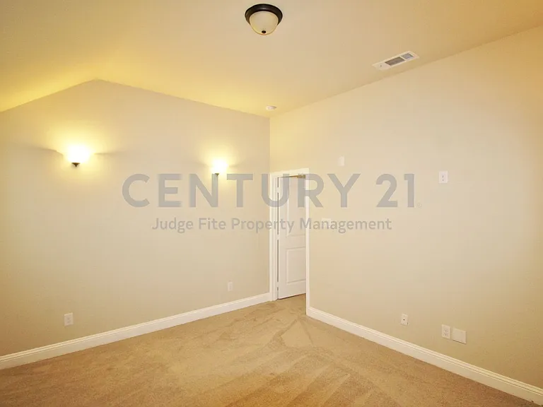 505 Clemson Ln — Photo 33