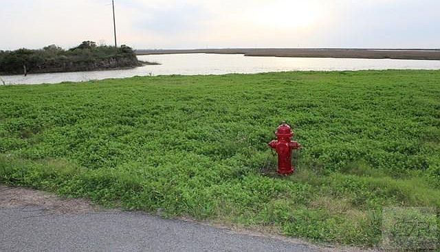 1st image of 1301 Lagoon Dr