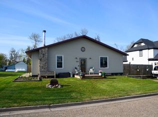605 Ingalls Ave, Hope, ND 58046