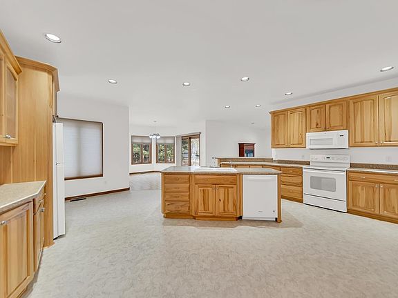 4th image of 12818 Pine Haven Rd