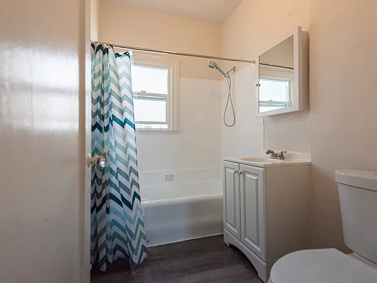 4915 S San Vicente Blvd #2 — Photo 14
