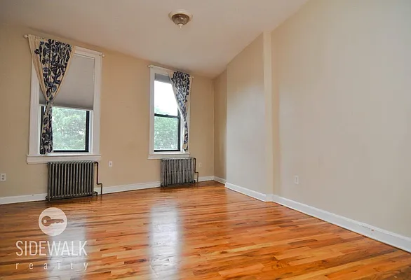 Rented by Sidewalk Realty LLC | media 20