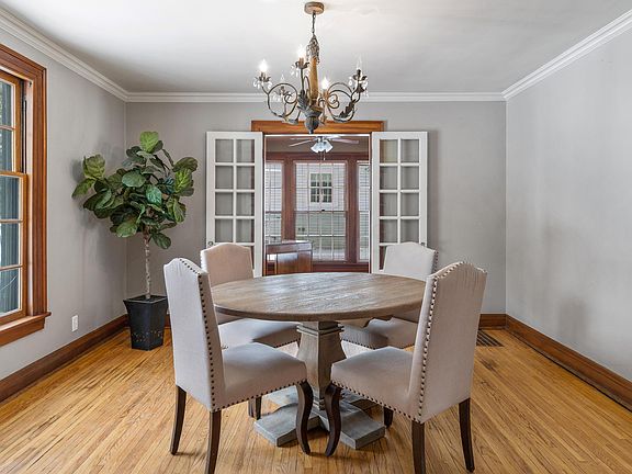 4th image of 89 Riverview Park Dr