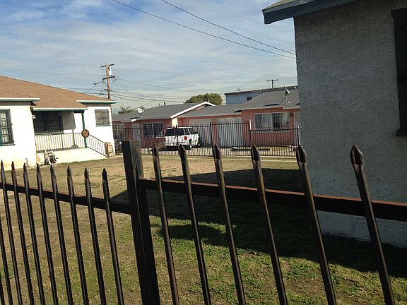 2nd image of 1143 W 106th St