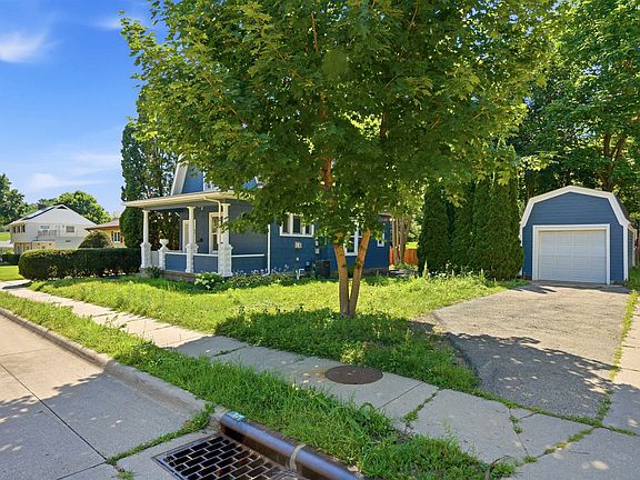 4th image of 95 N Booth St