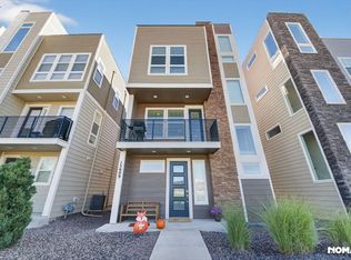 15609 E Broncos Pl, Centennial, CO 80112