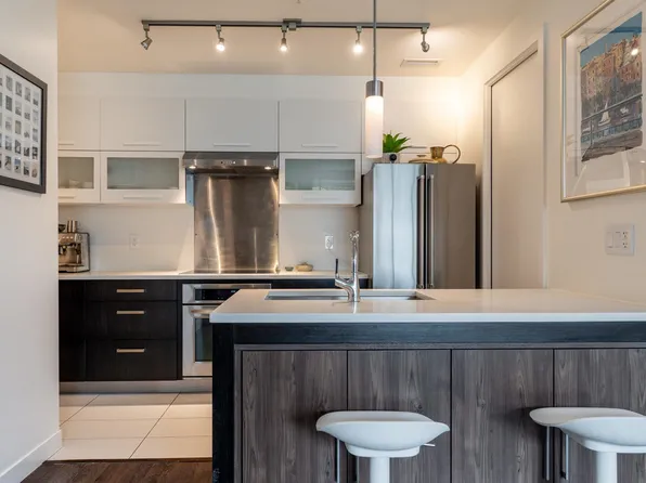 182 E 17th Ave, Vancouver, BC V5V 1A4