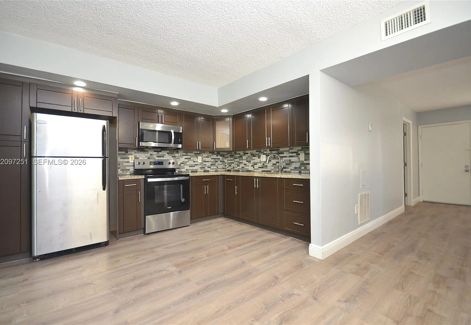 Horizons West Condo #5 — Photo 2