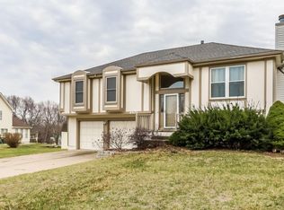 6405 W 151st Pl, Overland Park, KS 66223