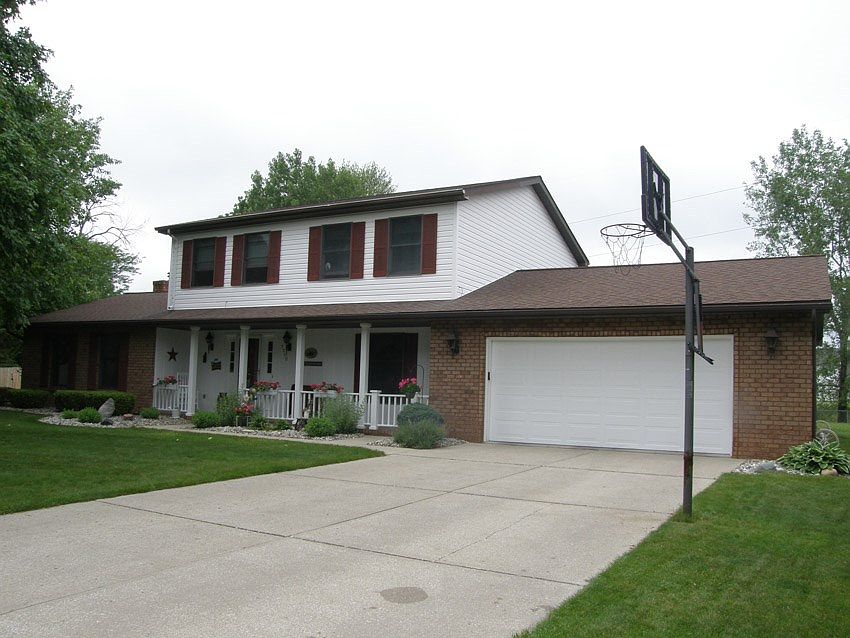 1st image of 7710 Laurie Ln N