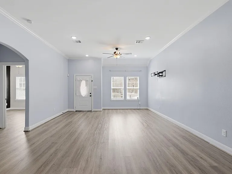 15914 Tug Ct — Photo 7