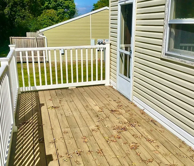 Oak Manor Dr — Photo 48