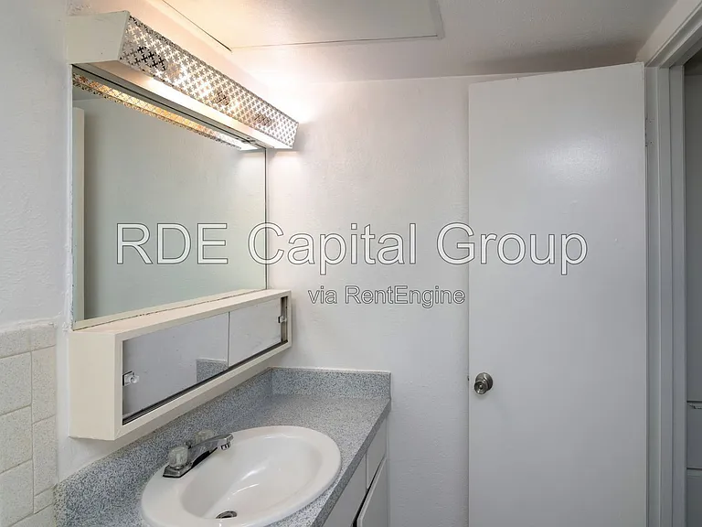 7048 Glenview Dr #47 — Photo 13