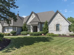 18870 Chapel Hill Dr, Brookfield, WI 53045