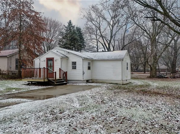 952 Abington Rd, Akron, OH 44312