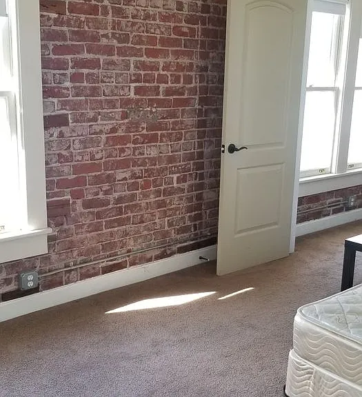 115 E 3rd St — Photo 15