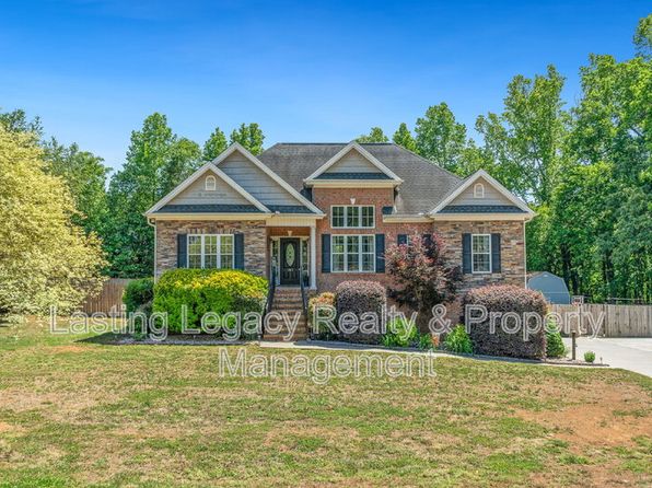 187 Marbrook Dr