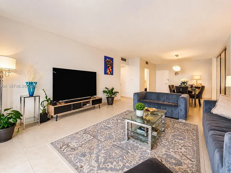 300 Bayview Dr #807 — Photo 9