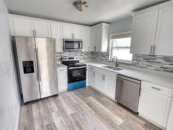3rd image of 116 44TH STREET S