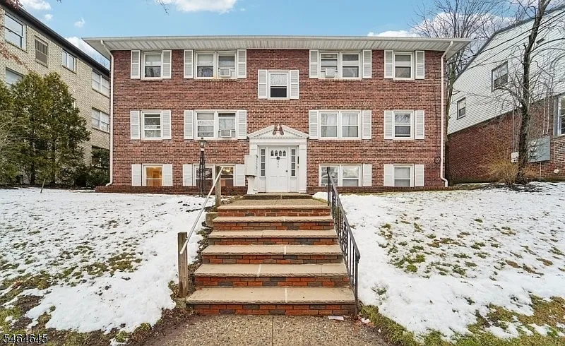 1 bed, 1.0 bath, 725 sqft, $1,825 — Photo 1
