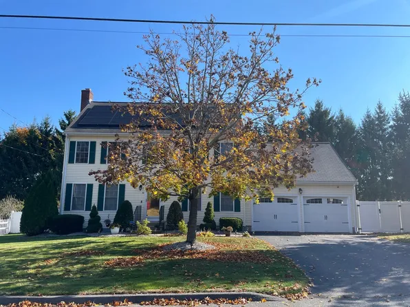30 Esker Ln, Attleboro, MA 02703