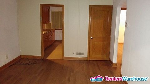 5th image of 709 Saint Peter Ave