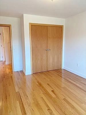 5th image of 3135 31st St Unit 306
