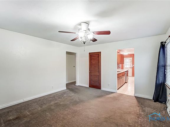 3rd image of 709 Rockwell Ave
