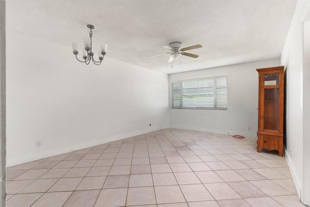 418 S CYPRESS Road #106, photo 9