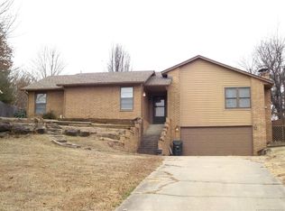 2007 Tanglewood Ln, Muskogee, OK 74403