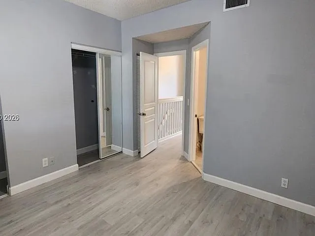 211 Mallory Ct — Photo 10