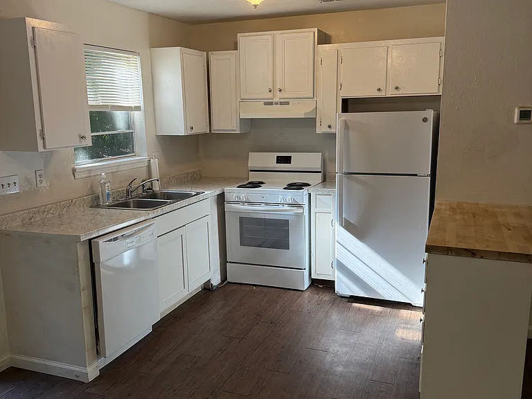 2321 Jackson Bluff Rd #4A — Photo 4
