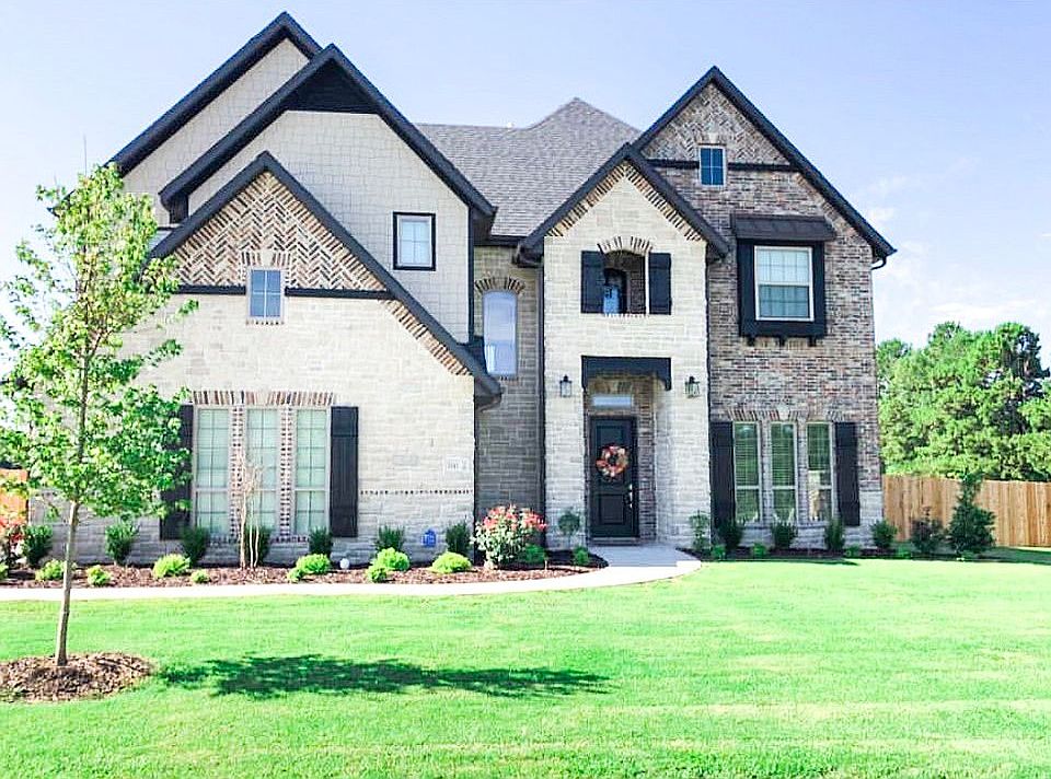 1st image of 3141 N Harrier Dr