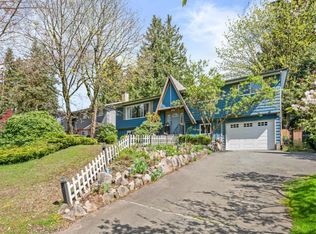 5866 179a St, Surrey, BC V3S 4K3