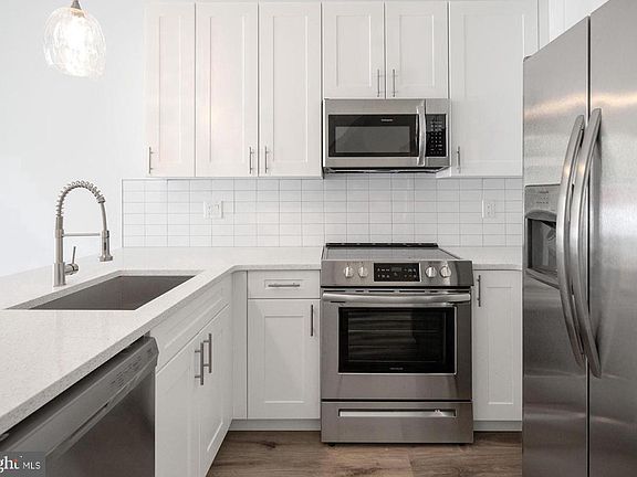 2nd image of 2032 E Susquehanna Ave #1