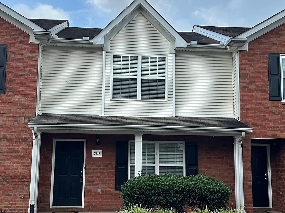 3719 Chippewa Pl