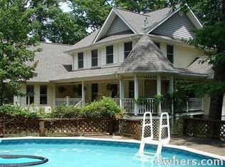 920 White Oak Ln, Tryon, NC 28782