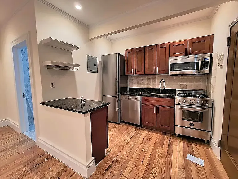 51 E 34th St #2T — Photo 5